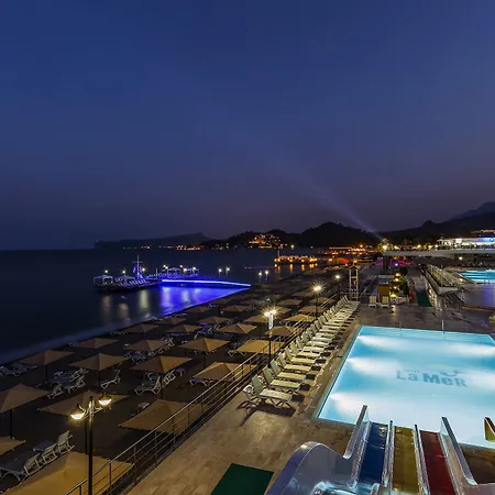 La Mer Hotel 4*