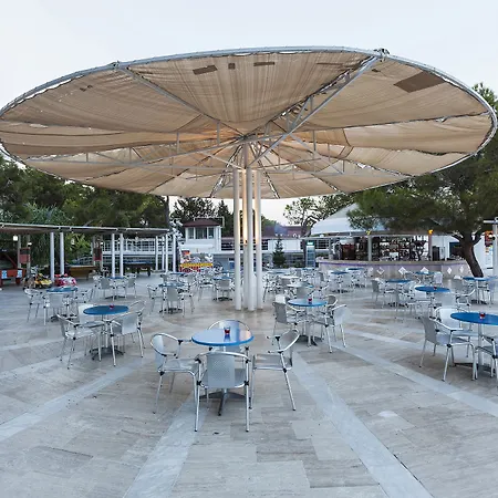 Hotel La Mer 4*